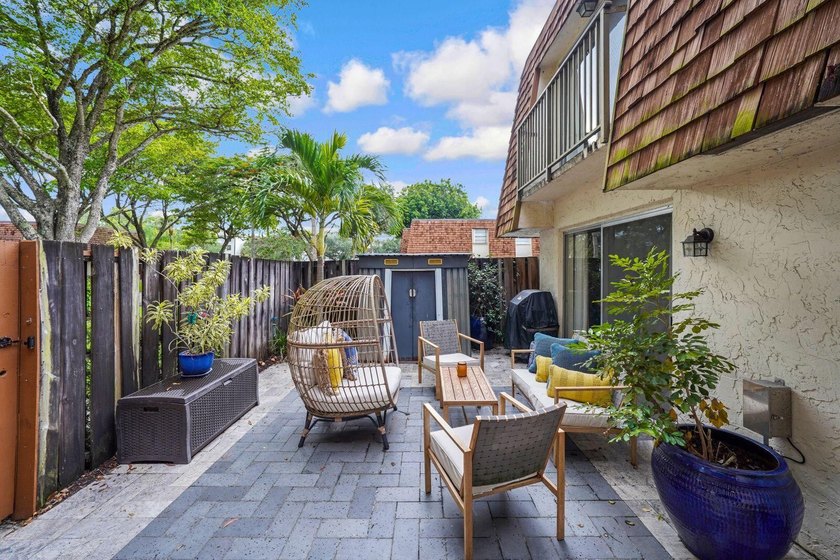 Enjoy the best of Davie living in this beautiful two-story - photo 28