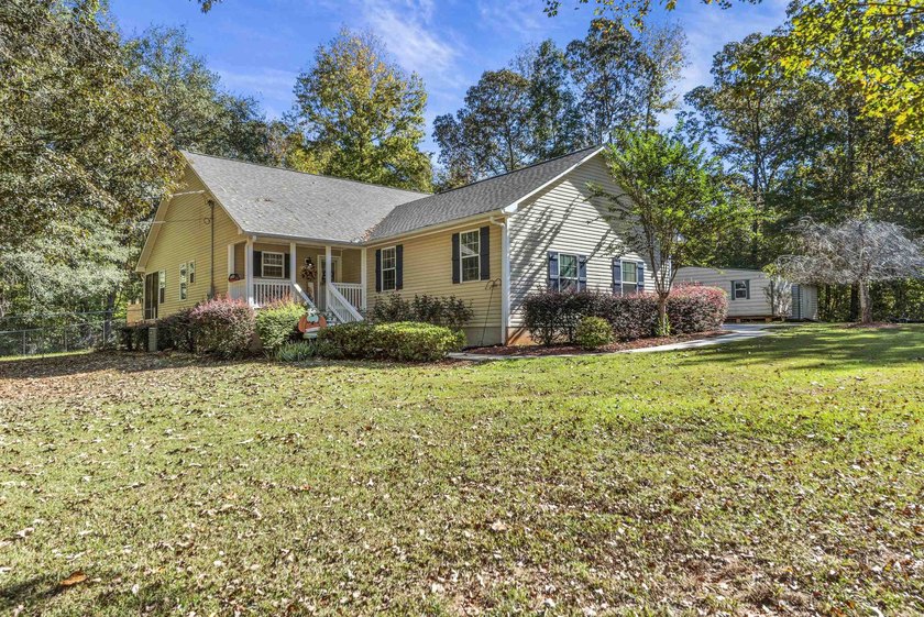 ONE LEVEL RANCH IN EXCELLENT CONDITION IN AWESOME LAKE - photo 42