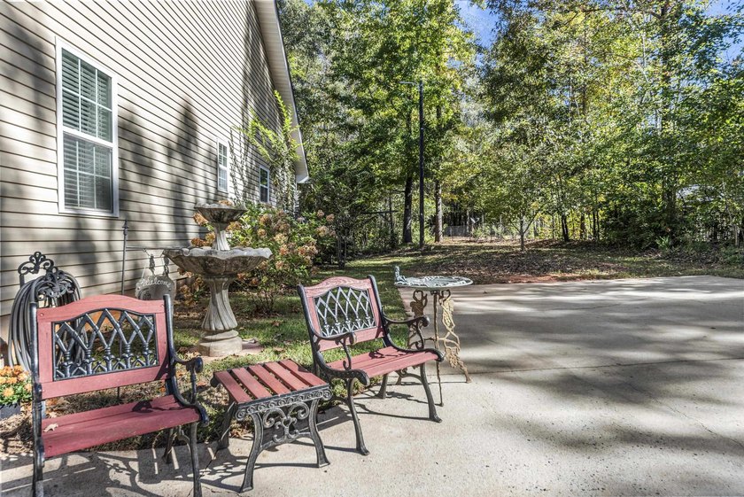 ONE LEVEL RANCH IN EXCELLENT CONDITION IN AWESOME LAKE - photo 44