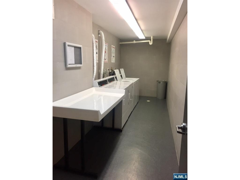 Bright, west facing 2 BR, 2 Bath coop in the heart of Fort Lee - photo 9