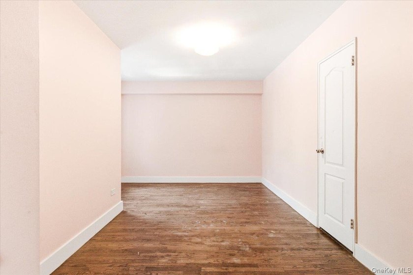 Spacious Living Meets Everyday Convenience at The New Yorker! - photo 5