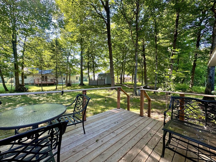 Beautifully maintained one-level living with modern updates - photo 9