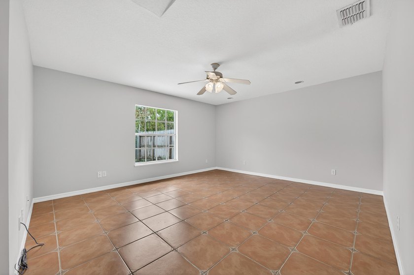 REDUCED! Welcome home to this 4 bedroom, 2 1/2 bath CBS home - photo 18