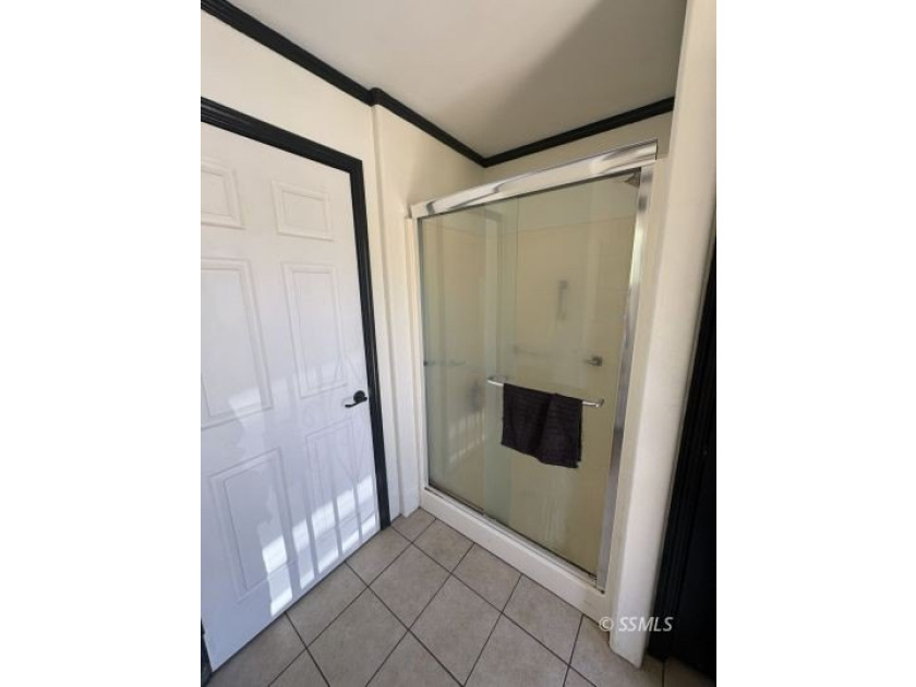 Fresh updates, flexible space, and mountain charm awaits! This - photo 4