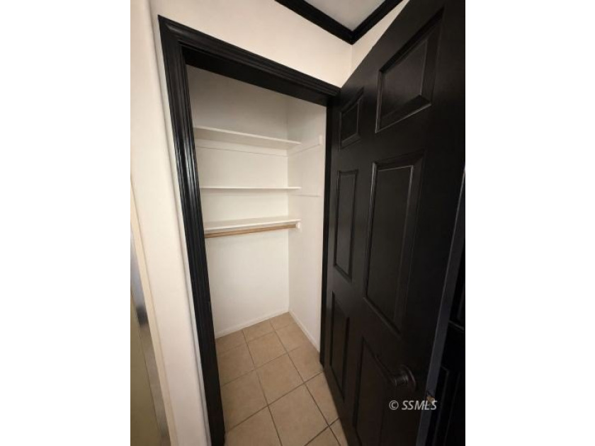 Fresh updates, flexible space, and mountain charm awaits! This - photo 5