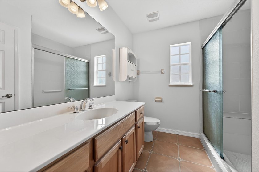 REDUCED! Welcome home to this 4 bedroom, 2 1/2 bath CBS home - photo 27