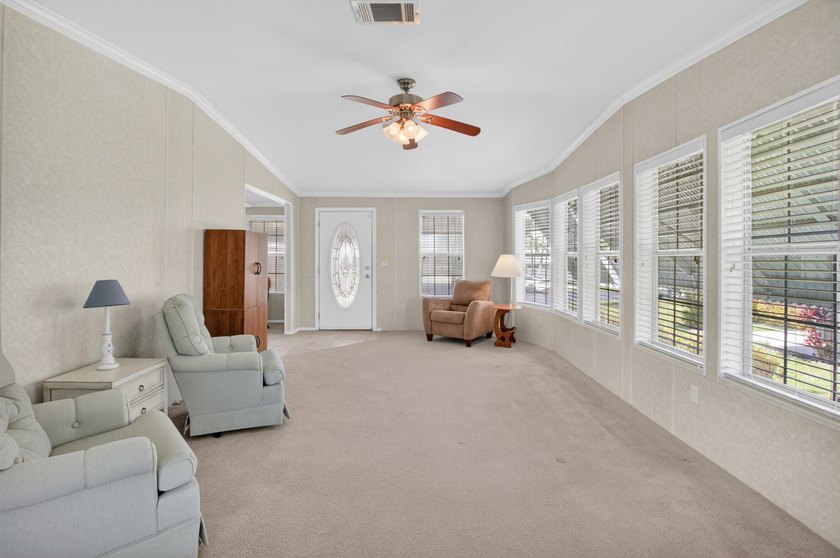 Beautifully maintained 2012 manufactured home offering over 1 - photo 29