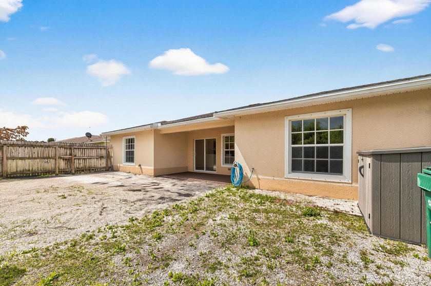 REDUCED! Welcome home to this 4 bedroom, 2 1/2 bath CBS home - photo 31
