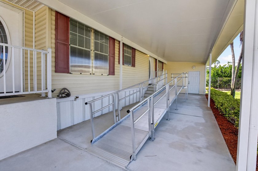 Beautifully maintained 2012 manufactured home offering over 1 - photo 37