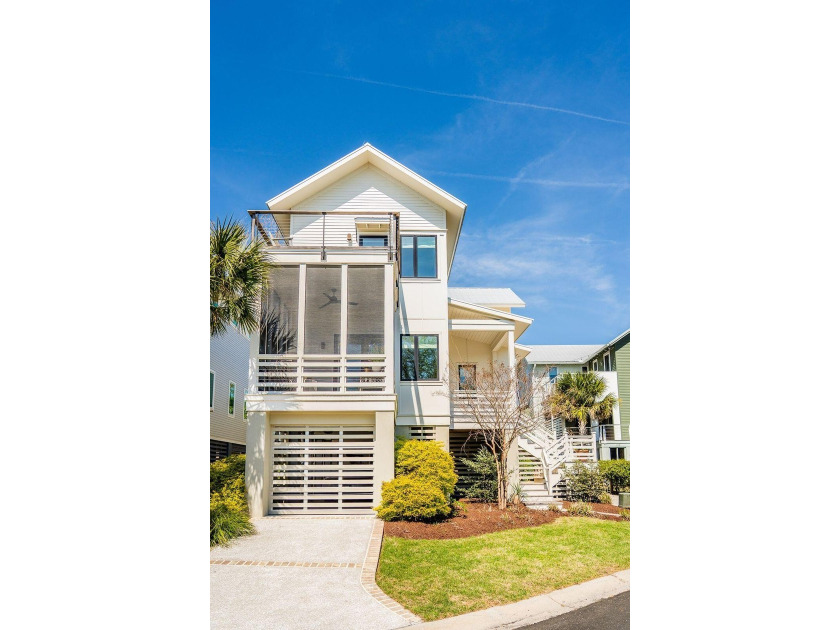 Located in Old Mt Pleasant, 772 Gate Post Dr offers the - photo 6