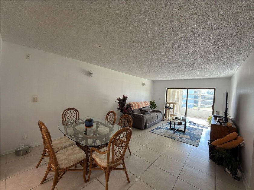 Welcome to beautiful Boca Raton! This move-in ready unit is a - photo 19