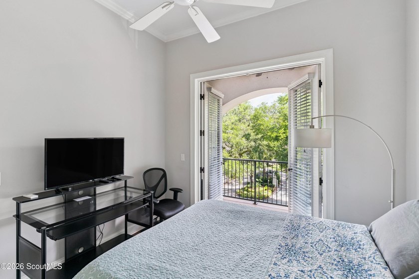 Rare opportunity to own a penthouse (top floor) in the Village - photo 20
