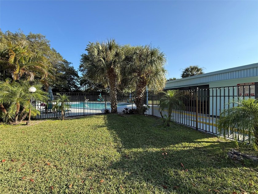 Welcome to beautiful Boca Raton! This move-in ready unit is a - photo 23