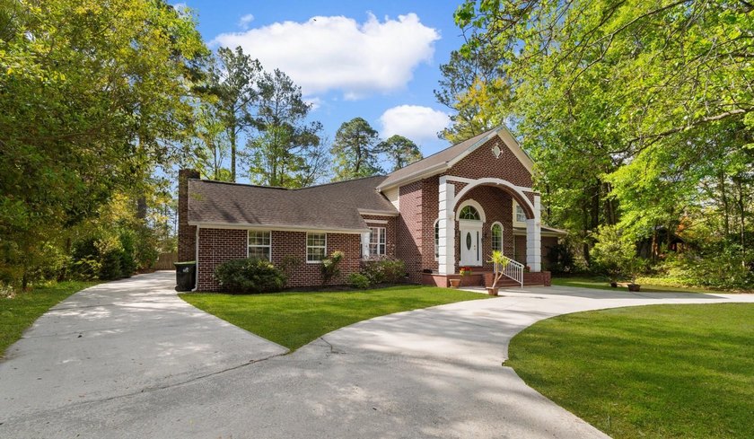 Tucked inside the sought-after golf course community of Coastal - photo 2