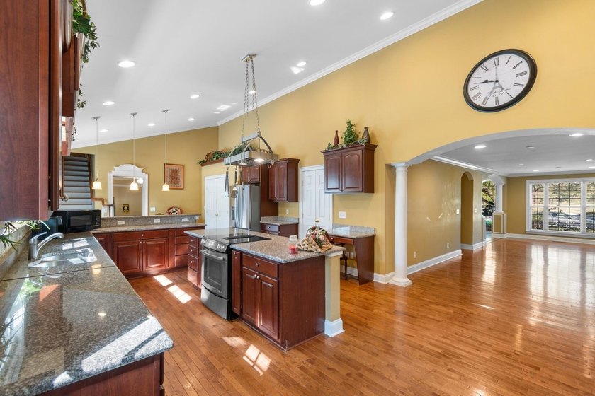 Tucked inside the sought-after golf course community of Coastal - photo 5