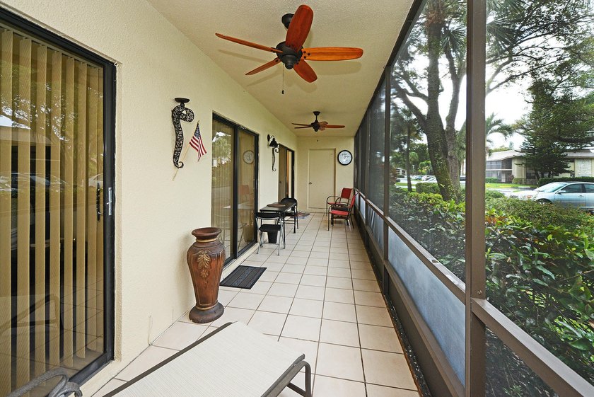 Bright corner unit with tons of natural light and large spacious - photo 12