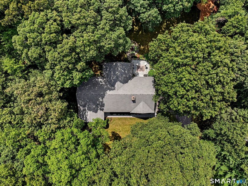 Spacious and beautifully updated ranch offering the perfect - photo 30