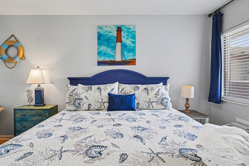 This fully furnished 1-bedroom, 1-bath direct oceanfront condo - photo 14