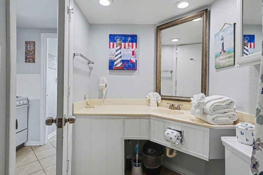 This fully furnished 1-bedroom, 1-bath direct oceanfront condo - photo 17