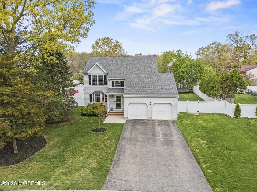 Stunning Colonial set on a beautifully landscaped property with - photo 41