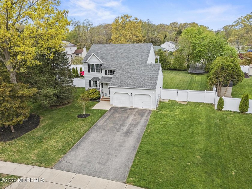 Stunning Colonial set on a beautifully landscaped property with - photo 42