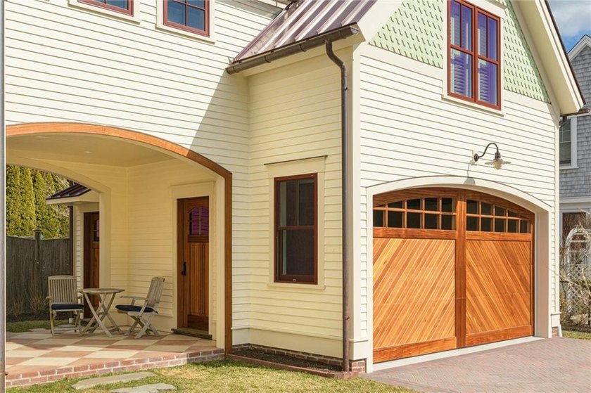 Located in Newport's Historic Point neighborhood, this newly - photo 4