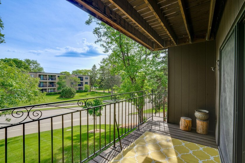 This Edina location is within minutes of a vast array of - photo 7