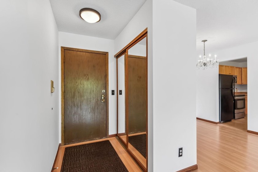 This Edina location is within minutes of a vast array of - photo 9
