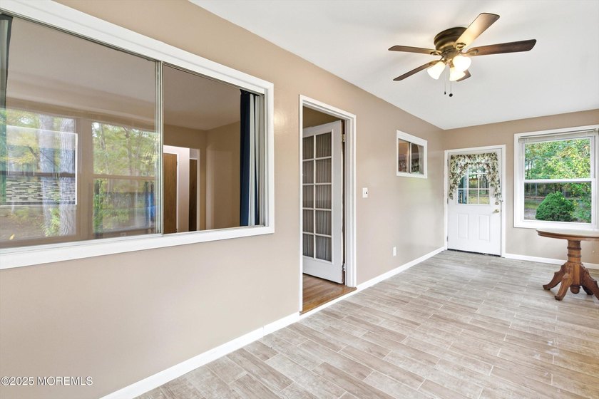 Updated Private Retreat in Cedar Glen Homes Looking for a - photo 11