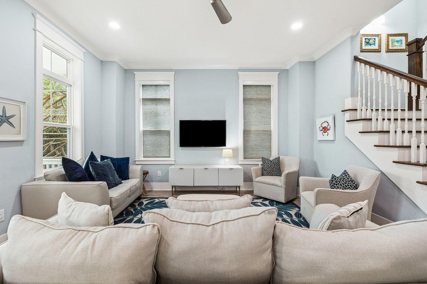 Welcome to your dream retreat, nestled in the serene community - photo 18