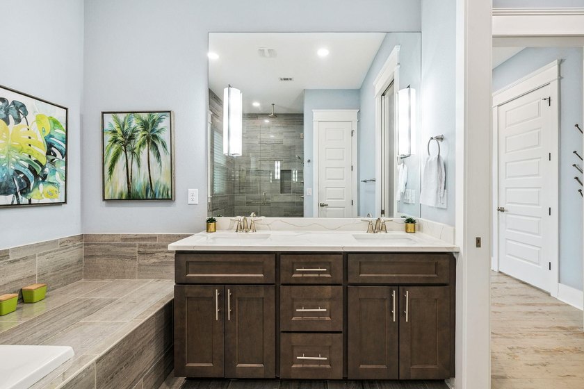Welcome to your dream retreat, nestled in the serene community - photo 38