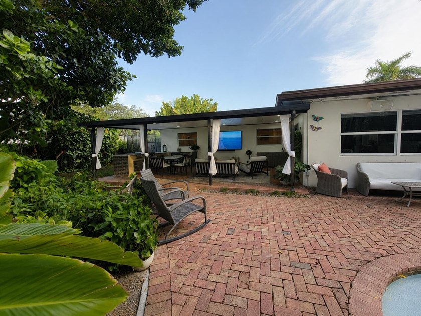 Welcome to this one-of-a-kind tropical retreat in the highly - photo 43