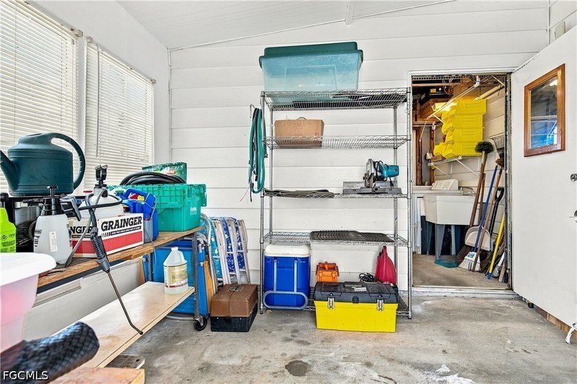 Welcome to this beautifully maintained, move-in-ready home - photo 18