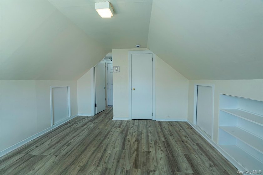 Charming Cape in Glen Cove - Space, Style, and Convenience - photo 24