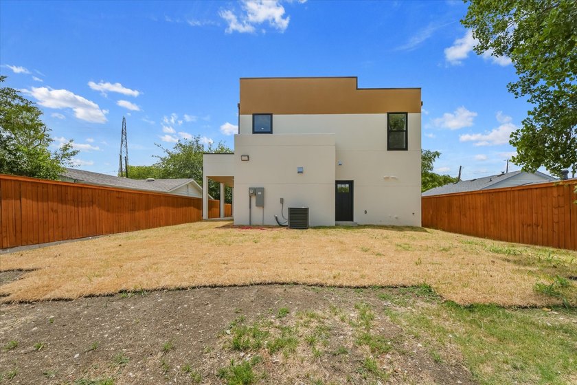 Discover modern living in this beautifully designed 4-bedroom, 2 - photo 27
