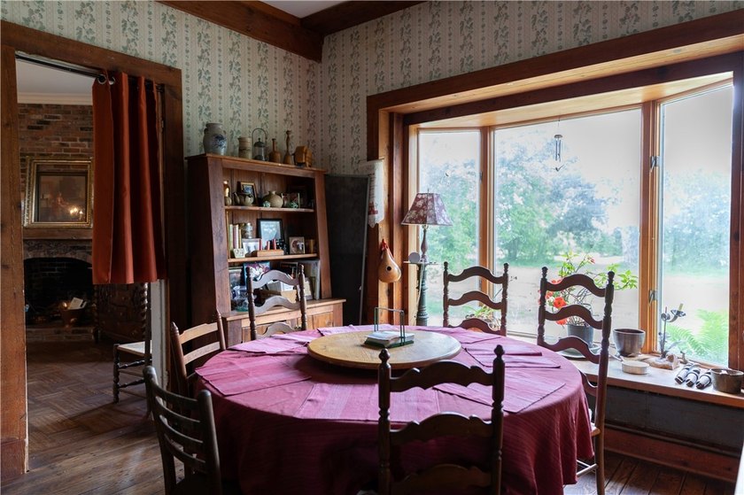 Dreams Do Come True Here! A large Victorian with a garage apt &amp; - photo 31