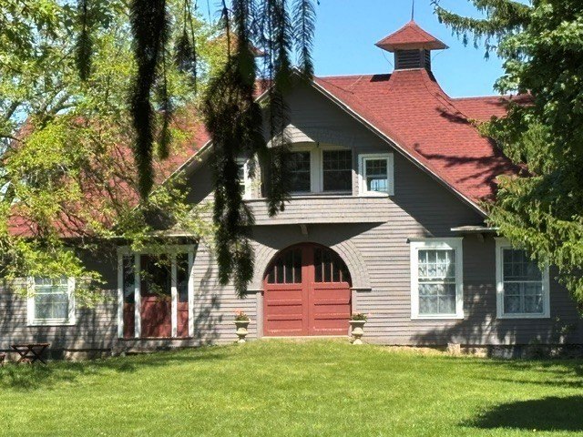 Dreams Do Come True Here! A large Victorian with a garage apt &amp; - photo 38