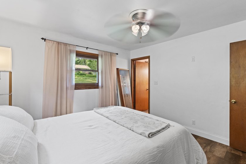 BEST OF BOTH WORLDS - Oconomowoc schools and amenities + Ixonia - photo 20