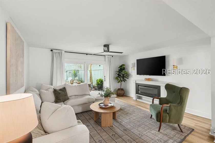 Located in Mariners Cove Club on Hilton Head Island with direct - photo 9