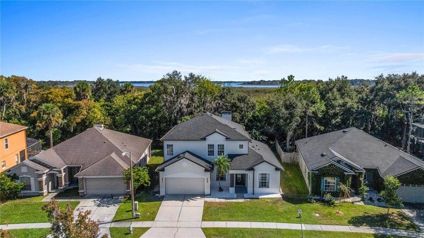 A beautiful, fully remodeled home featuring a new roof and new - photo 2