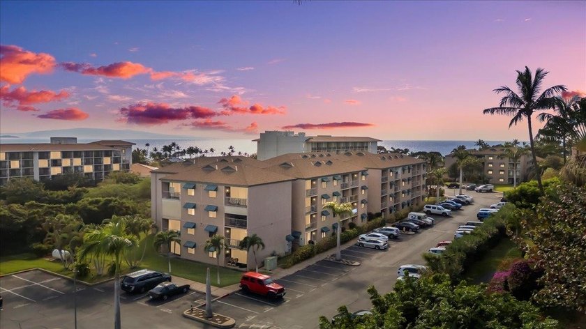 Welcome to your slice of paradise at Pacific Shores B313. This - photo 2