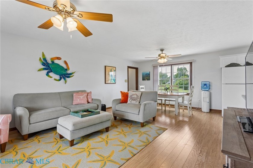 Wonderful Location in River Bank Acres in the heart of - photo 11