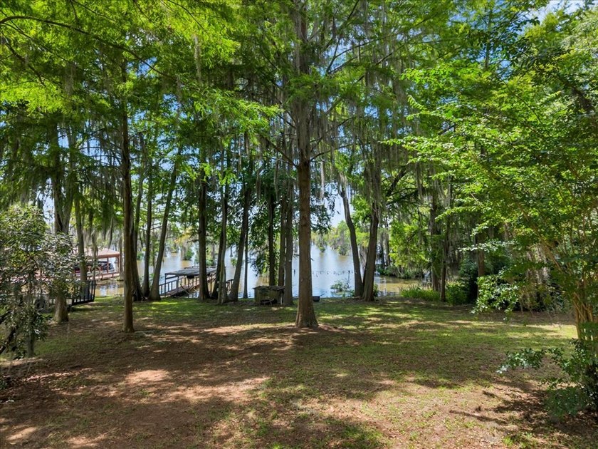 Welcome to a fisherman's paradise in the desirable Limestone - photo 14
