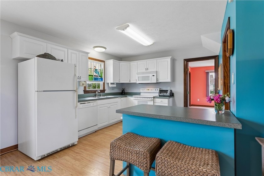 Wonderful Location in River Bank Acres in the heart of - photo 15