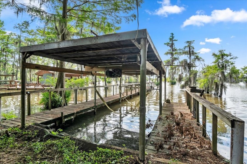 Welcome to a fisherman's paradise in the desirable Limestone - photo 16
