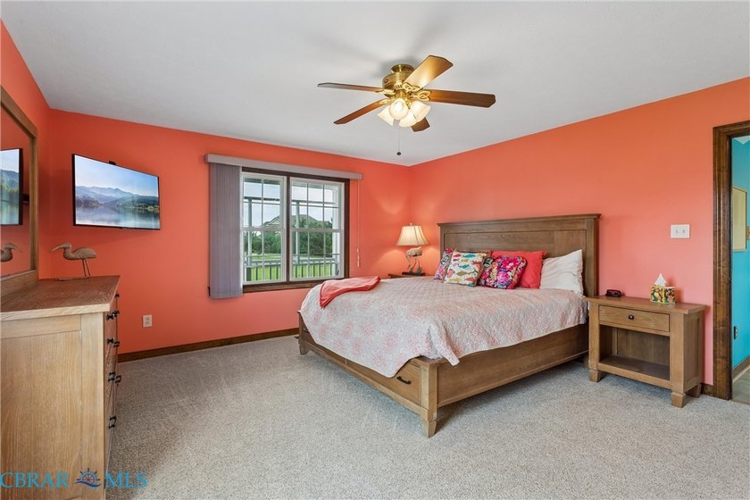 Wonderful Location in River Bank Acres in the heart of - photo 16