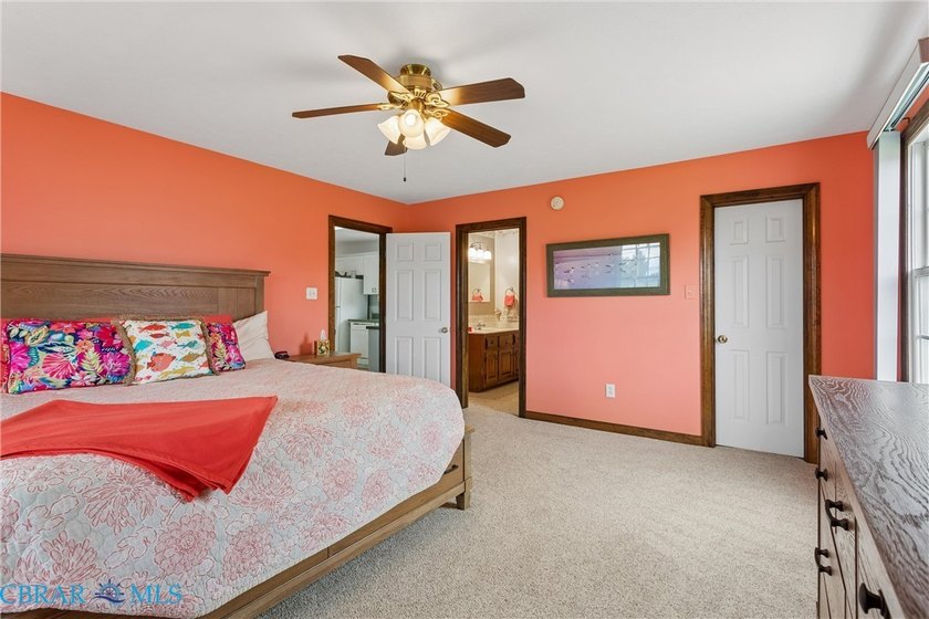 Wonderful Location in River Bank Acres in the heart of - photo 17