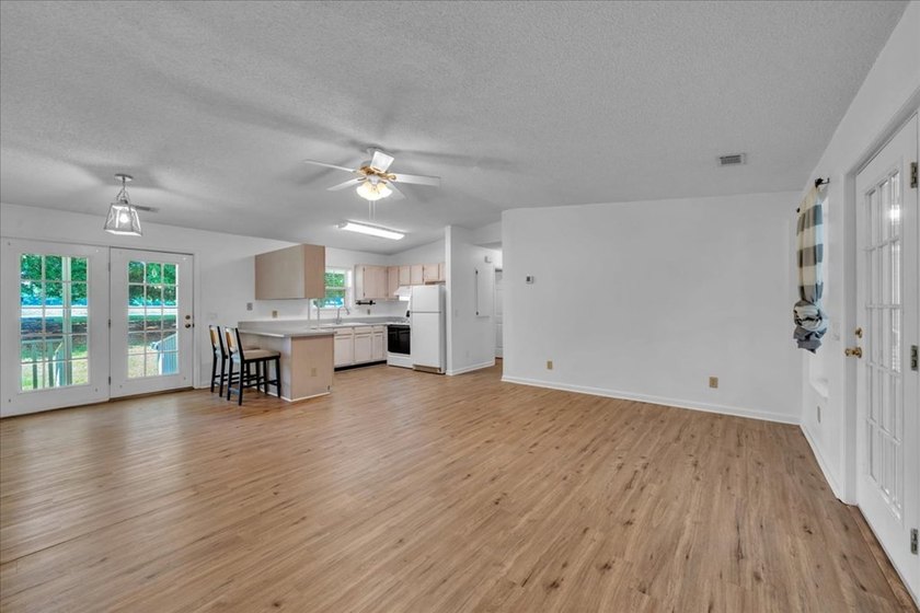 Welcome to a fisherman's paradise in the desirable Limestone - photo 22