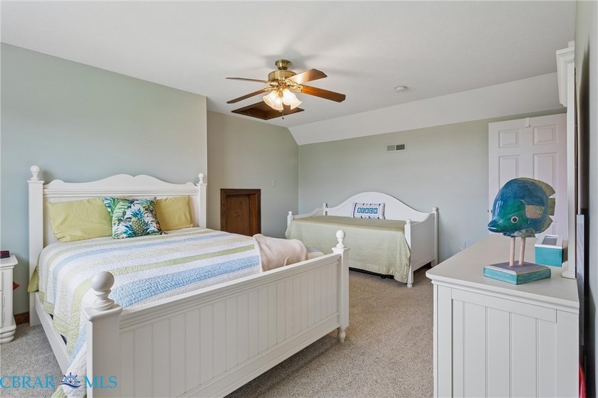 Wonderful Location in River Bank Acres in the heart of - photo 22