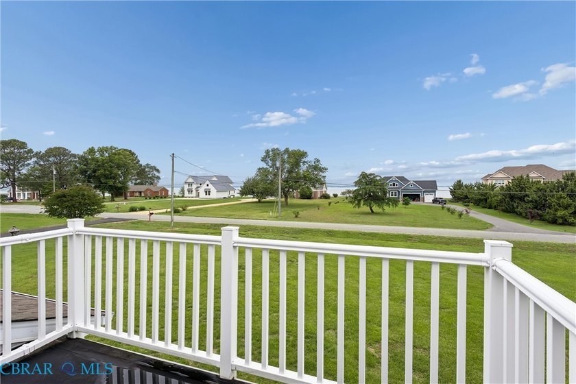 Wonderful Location in River Bank Acres in the heart of - photo 24